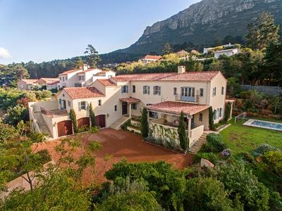 House For Sale in Avignon, Hout Bay