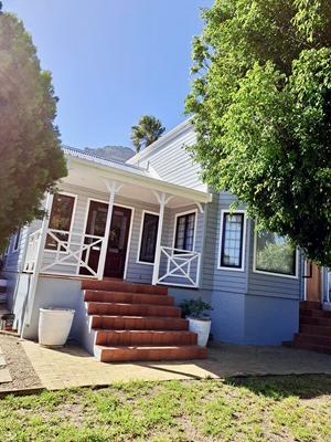 House For Rent in Penzance Estate, Hout Bay