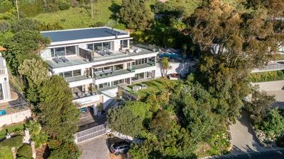 House For Sale in Llandudno, Cape Town